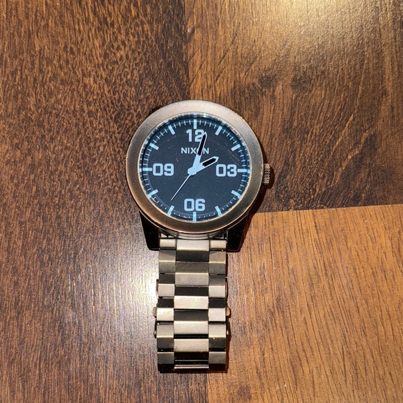 Bundle of 3 watches Nixon, Elgin and Bulova Watches - Picture 2 of 11